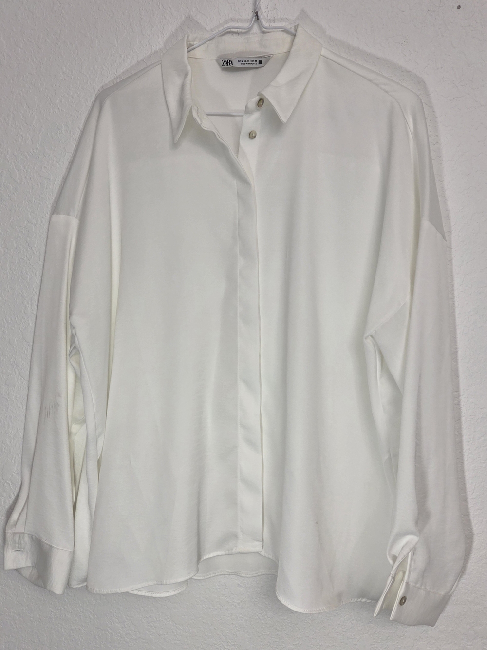 Zara Men's White Relaxed Button-Down Shirt